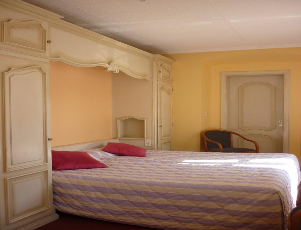 Logis-Cit'Hotel Des Vosges 5 Rue De La Gare Obernai Phòng bức ảnh